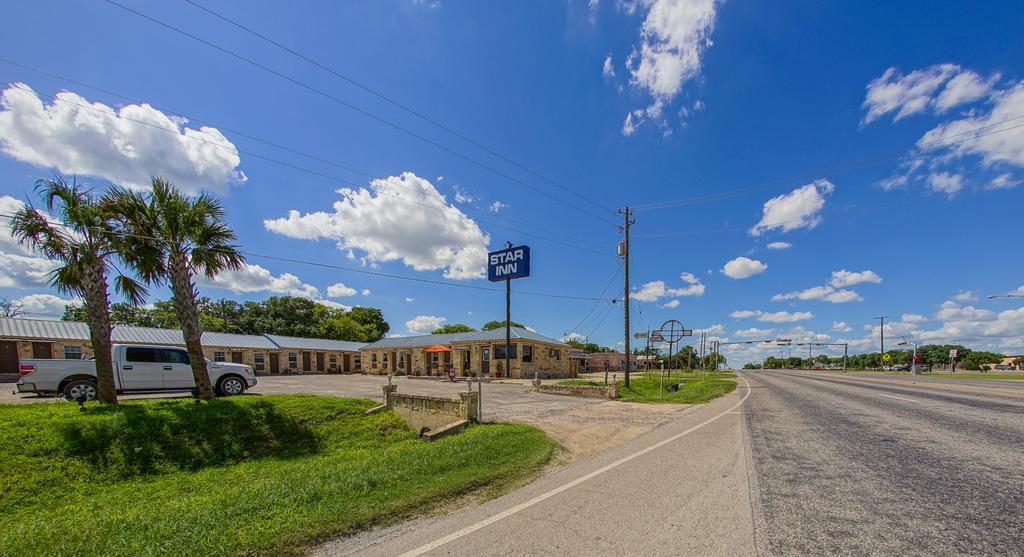 Star Inn Karnes City Exterior photo